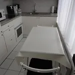Nabij Station Op Begane Grond In Residentie Jane - Niet Goed Geld Terug Garantie - 10 Min Tot Brugge - Gratis Fietsenstalling Apartamento *