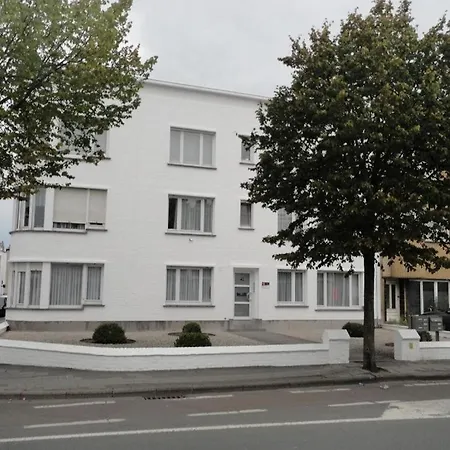 Nabij Station Op Begane Grond In Residentie Jane - Niet Goed Geld Terug Garantie - 10 Min Tot Brugge - Gratis Fietsenstalling * ブランケンベルヘ
