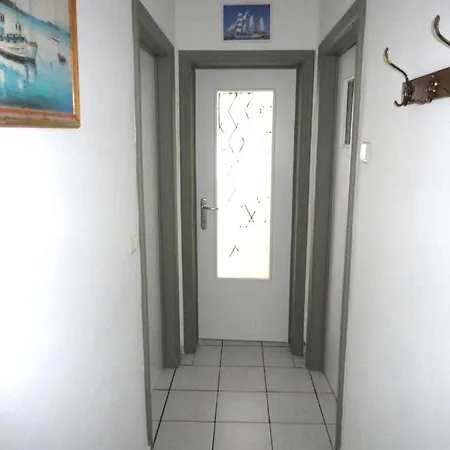 Nabij Station Op Begane Grond In Residentie Jane - Niet Goed Geld Terug Garantie - 10 Minuten Tot Centrum Brugge *