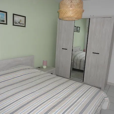 Apartment Nabij Station Op Begane Grond In Residentie Jane - Niet Goed Geld Terug Garantie - 10 Minuten Tot Centrum Brugge Blankenberge