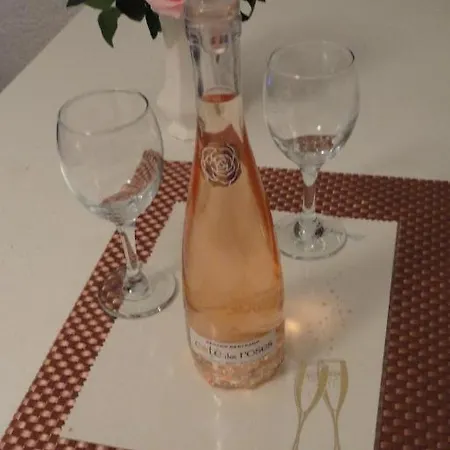 Nabij Station Op Begane Grond In Residentie Jane - Niet Goed Geld Terug Garantie - 10 Minuten Tot Centrum Brugge Διαμέρισμα Blankenberge