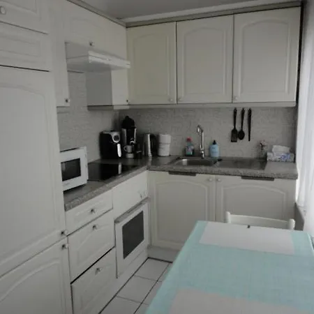Nabij Station Op Begane Grond In Residentie Jane - Niet Goed Geld Terug Garantie - 10 Min Tot Brugge - Gratis Fietsenstalling Apartment *