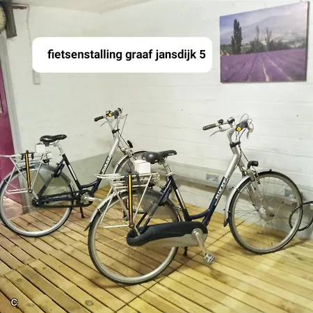 Nabij Station Op Begane Grond In Residentie Jane - Niet Goed Geld Terug Garantie - 10 Min Tot Brugge - Gratis Fietsenstalling * 布兰肯贝赫