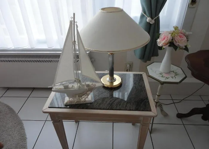 Nabij Station Op Begane Grond In Residentie Jane - Niet Goed Geld Terug Garantie - 10 Min Tot Brugge - Gratis Fietsenstalling Апартаменты