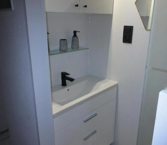 Nabij Station Op Begane Grond In Residentie Jane - Niet Goed Geld Terug Garantie - 10 Min Tot Brugge - Gratis Fietsenstalling Апартаменты Бланкенберге